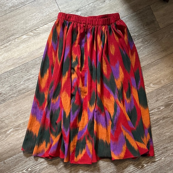 BARÂDO | Vintage Patterned Women's Skirt - Picture 8 of 10